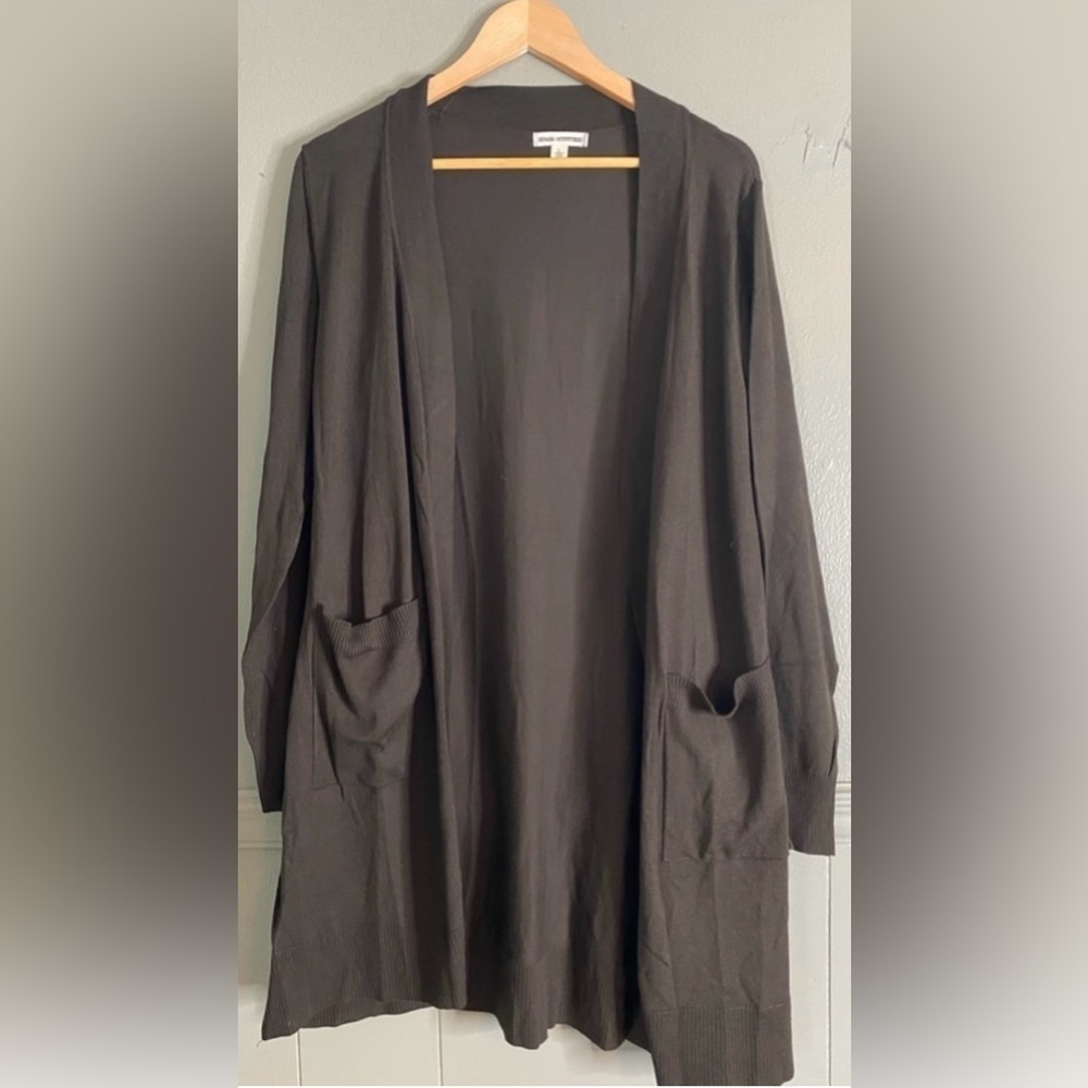 Zenana Womens Size Medium Pull Together Brown Cardigan